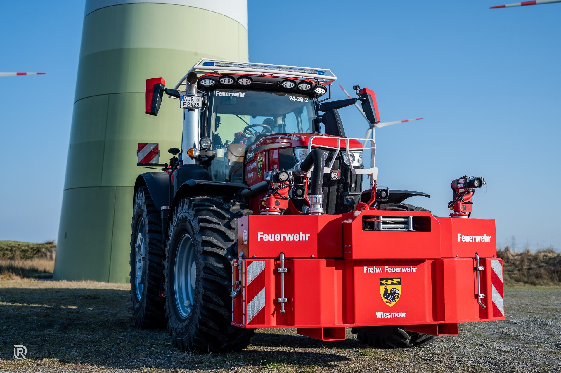 Einsatztraktor — REAKTIS Sonderfahrzeug