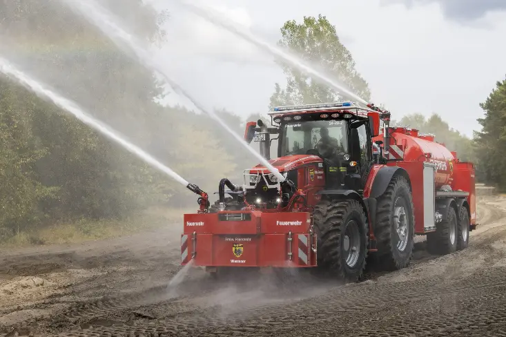Einsatztraktor für Waldbrand
